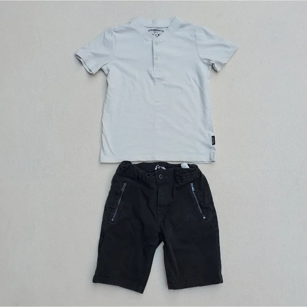 Bundle of 2 short sleeve shirts and 1 pair of shorts Size 6